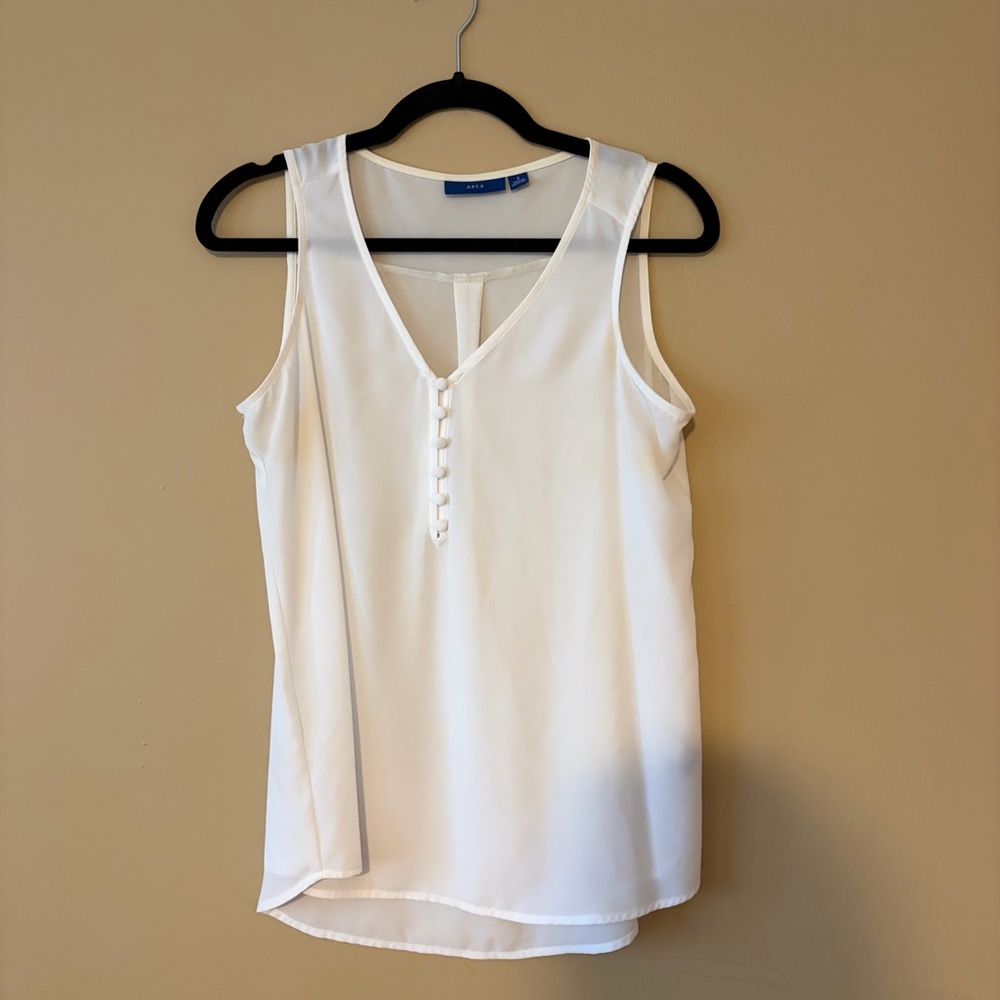 Apt. 9 White Sleeveless Blouse